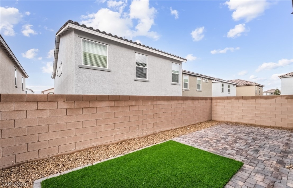 9092 Nostrand Avenue - Photo 35