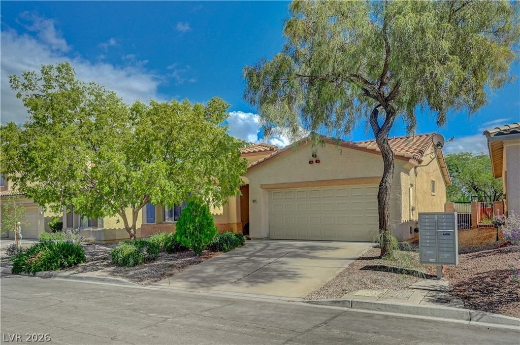 1524 Remembrance Hill Street - Photo 0