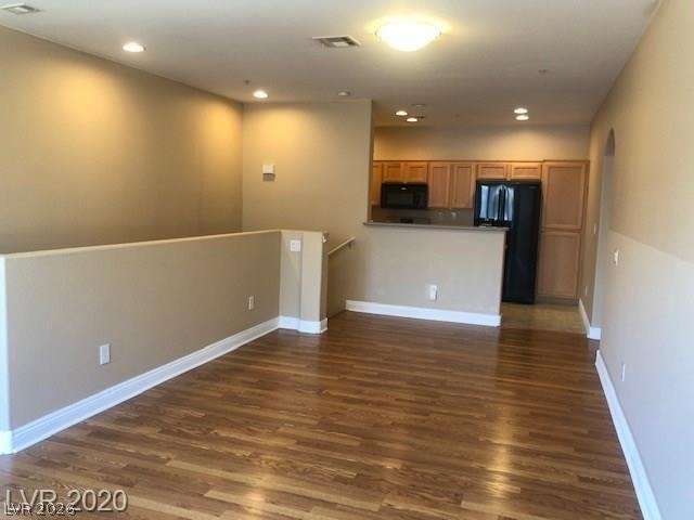 8777 Maule Avenue - Photo 2