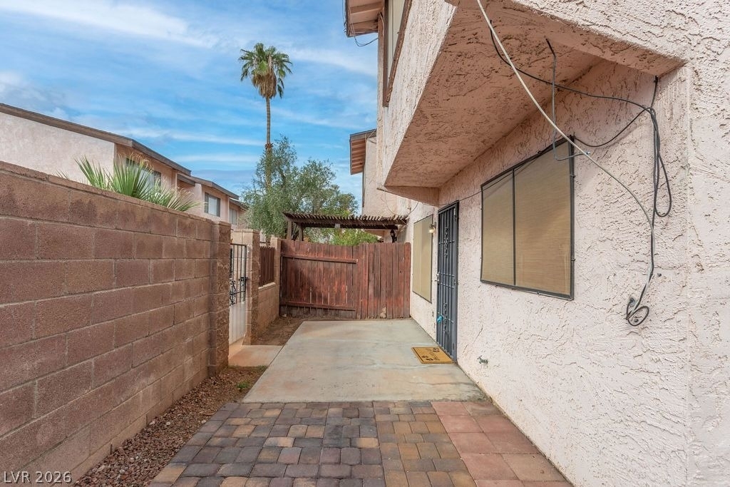 4362 Caliente Street - Photo 32