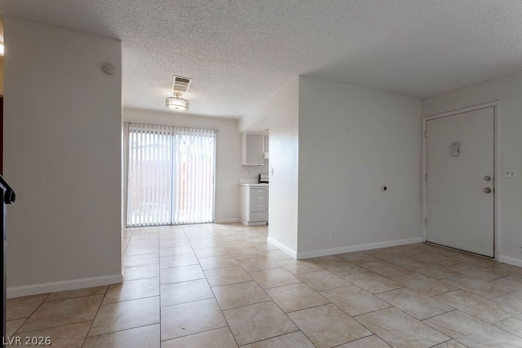 4362 Caliente Street - Photo 5