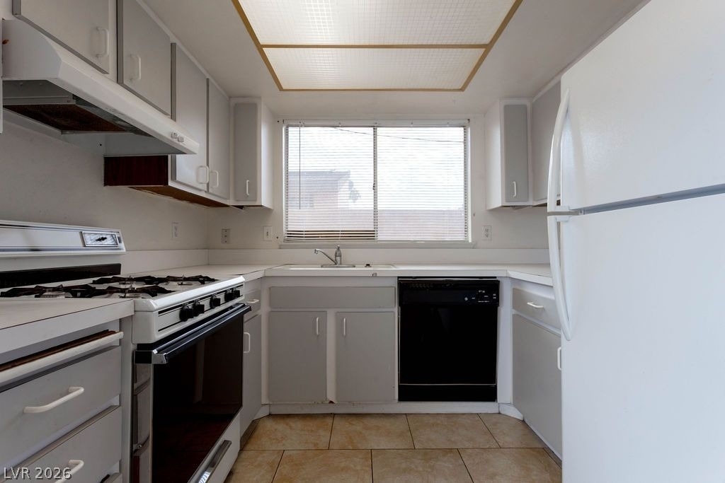 4362 Caliente Street - Photo 14