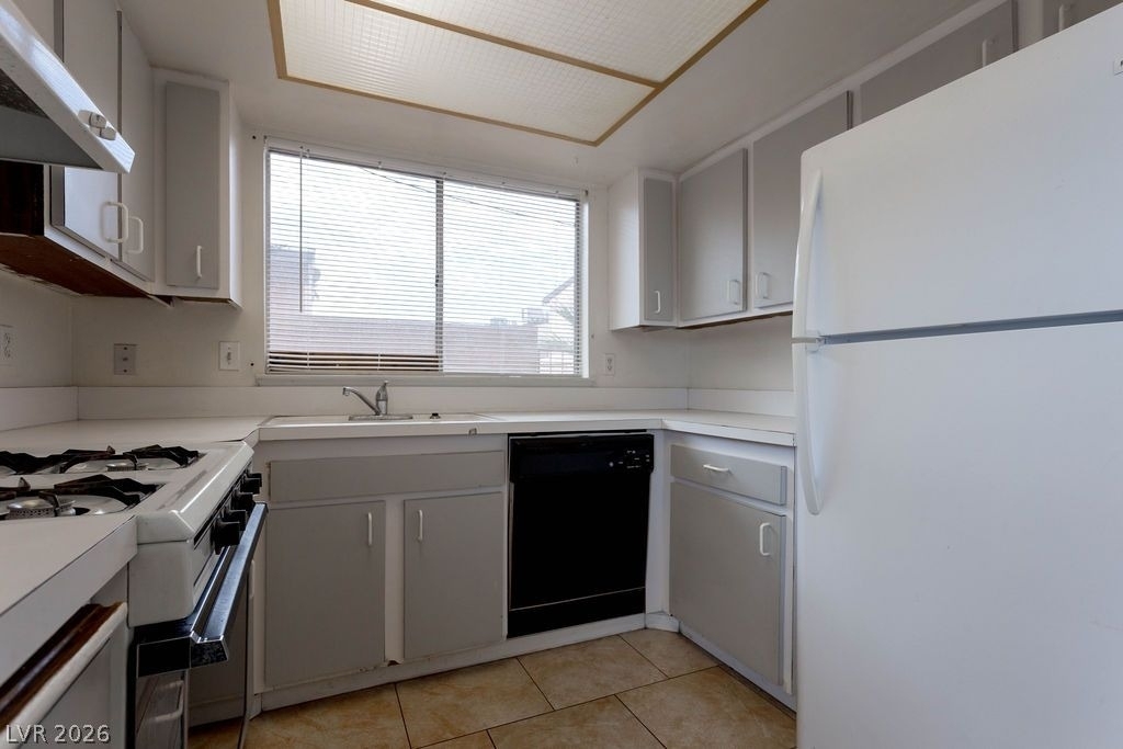 4362 Caliente Street - Photo 13