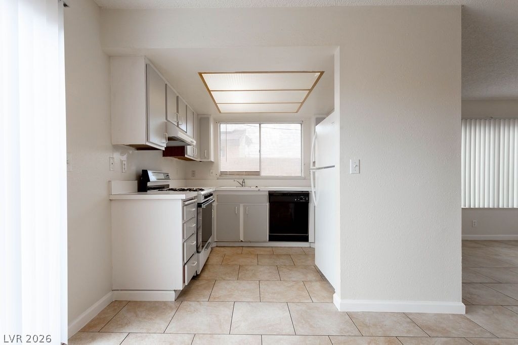 4362 Caliente Street - Photo 10