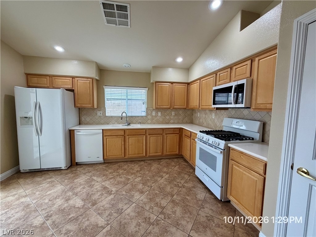5408 Golden Barrel Avenue - Photo 9