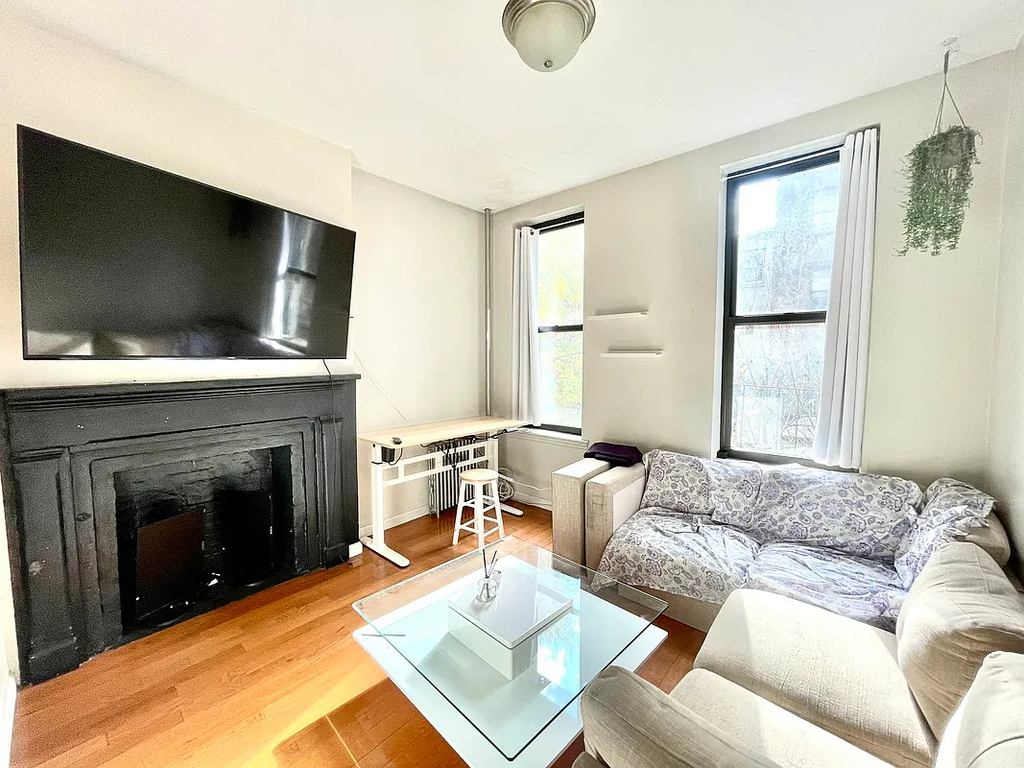 East 9th Street - Photo 1