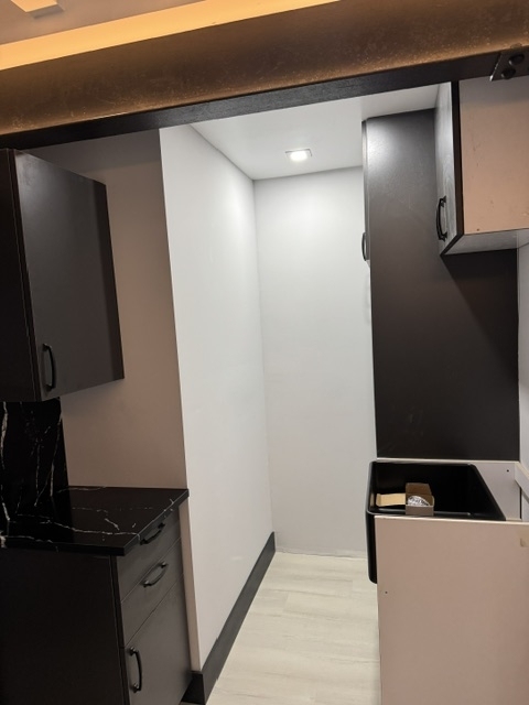 340 East 58th Street - Photo 10