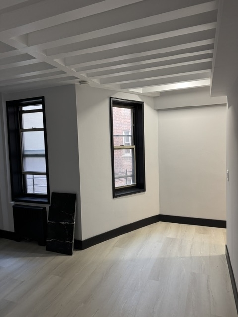 340 East 58th Street - Photo 6