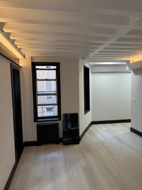 340 East 58th Street - Photo 4