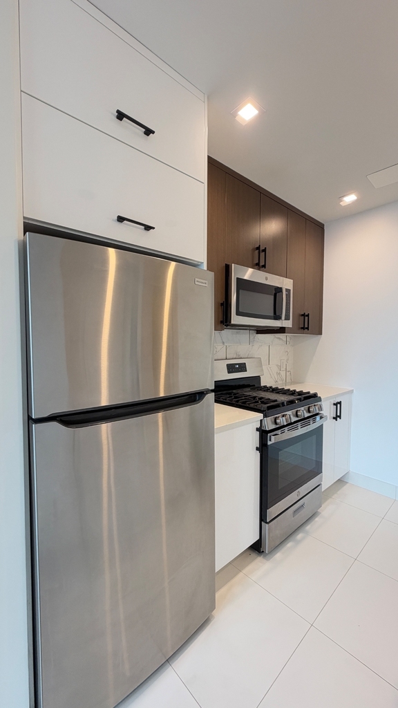 1941 Coney Island Avenue - Photo 2