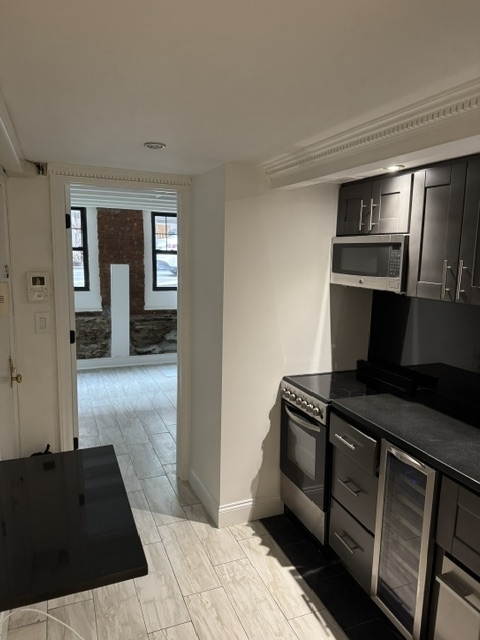 345 East 53rd Street - Photo 1