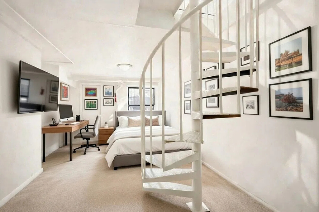 East 89th Street - Photo 1