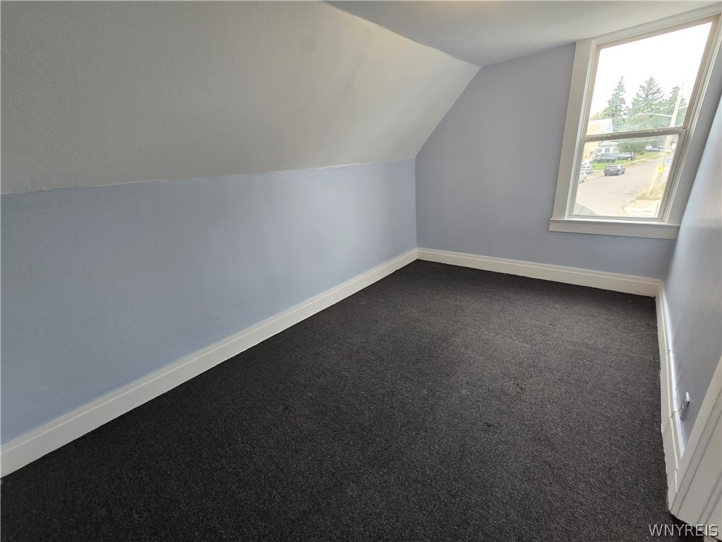 863 Walden Avenue - Photo 18