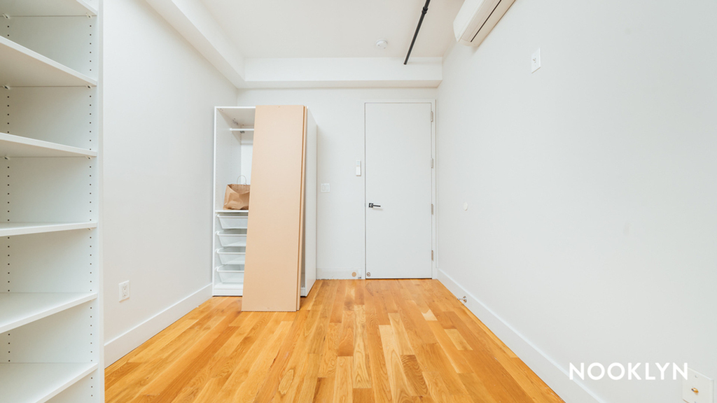 880 Dekalb Ave 11221 - Photo 6
