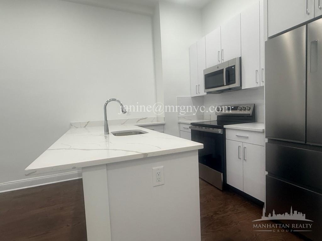 W 68th St - Photo 0