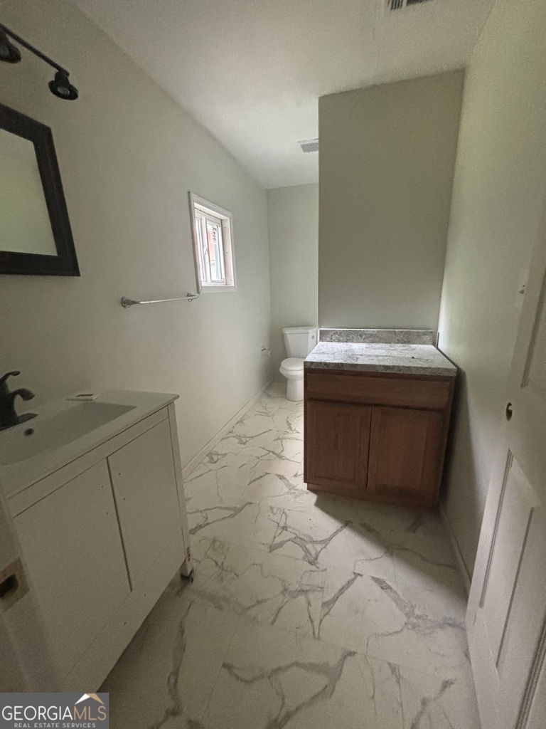 934 India Avenue - Photo 2