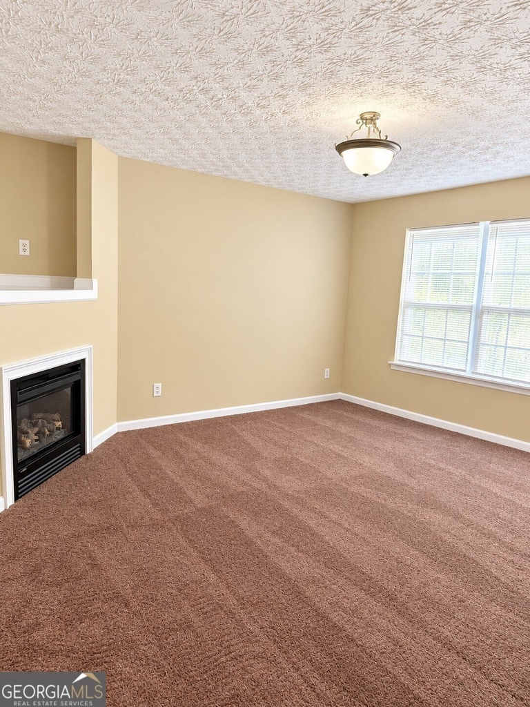 5542 Pineridge Court - Photo 2