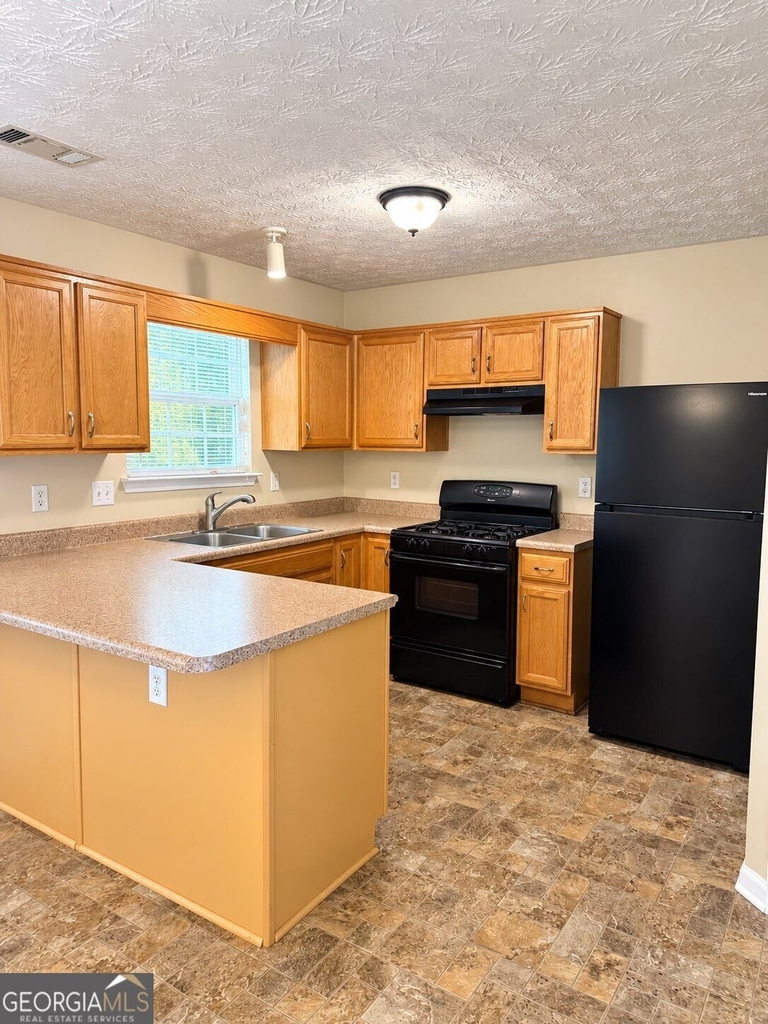 5542 Pineridge Court - Photo 3