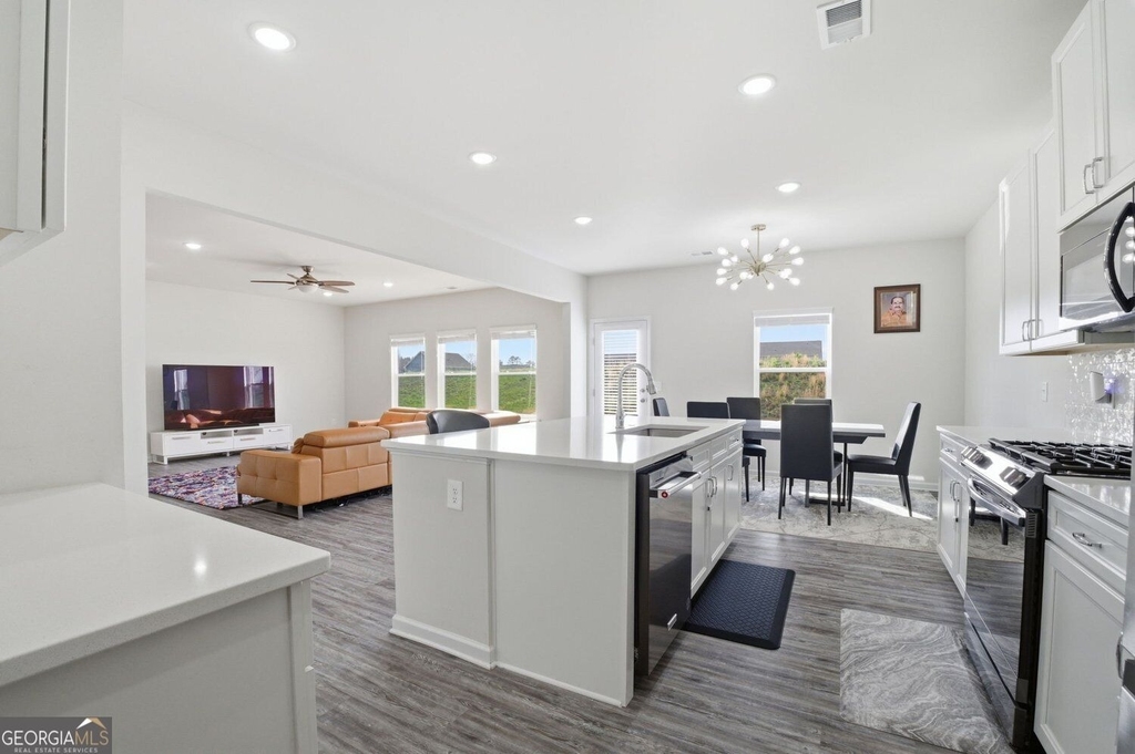 95 Royal Oaks Drive Ne - Photo 16