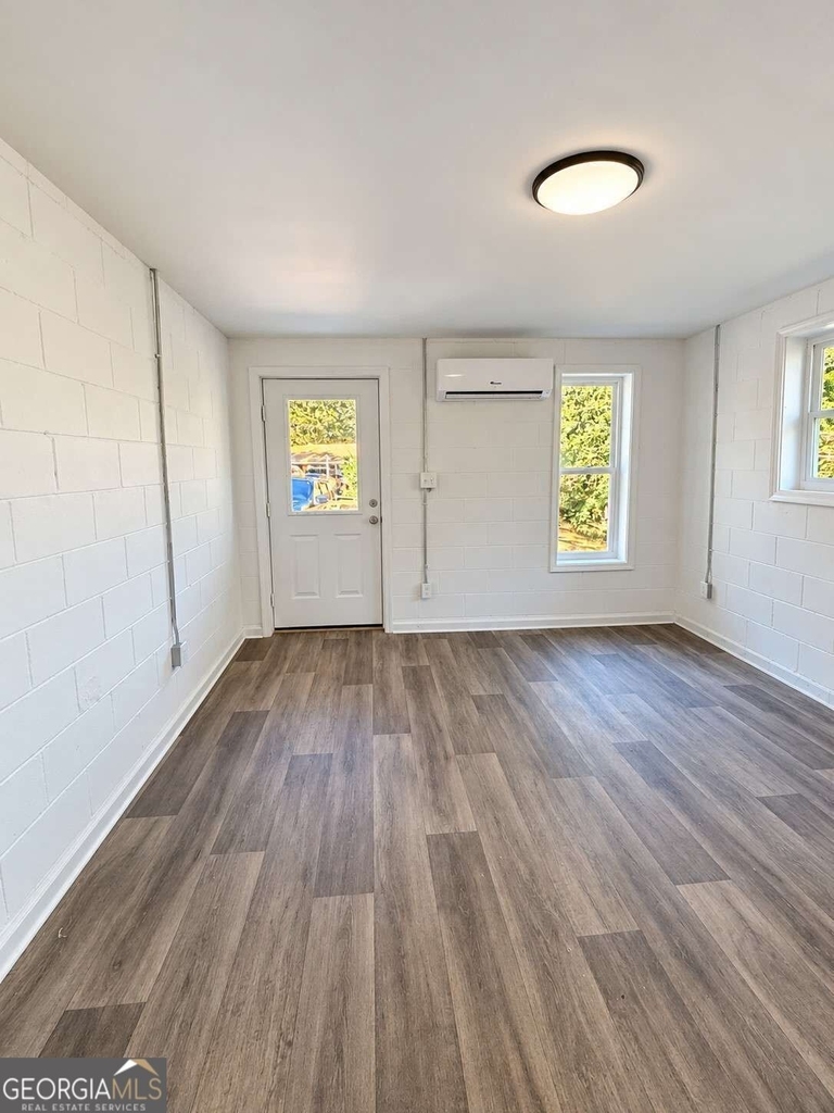 18 Aubrey Street - Photo 3