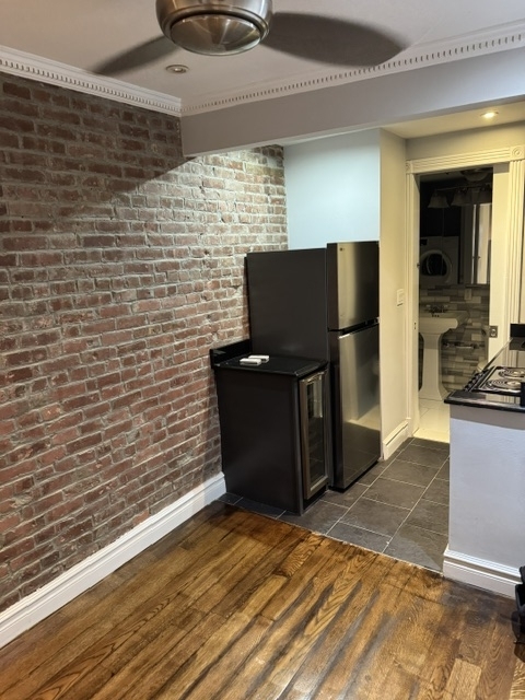 345 West 53rd Street - Photo 8