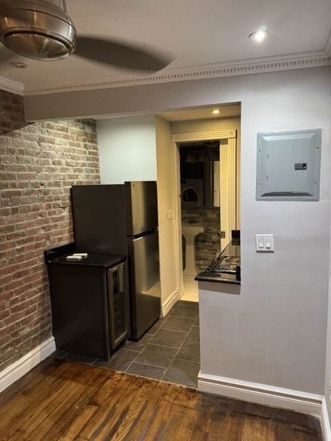 345 West 53rd Street - Photo 7