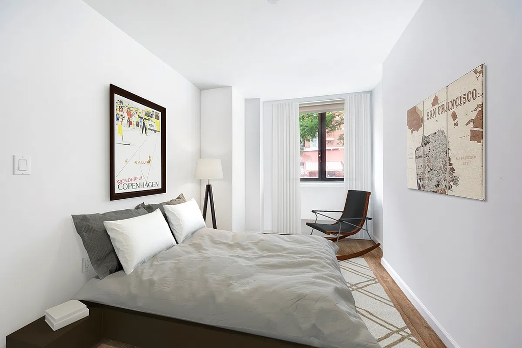 Avenue B - Photo 2