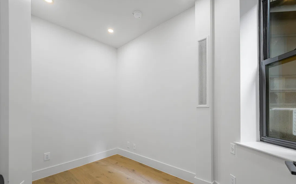 255 West 15th Street - Photo 5