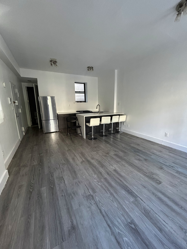 726 Dekalb Avenue - Photo 0