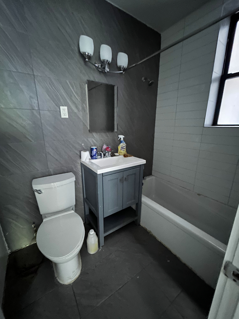726 Dekalb Avenue - Photo 3