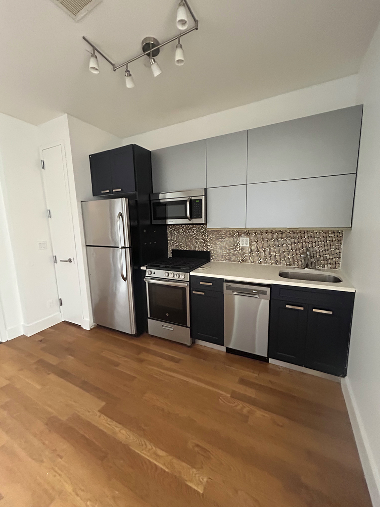 152 South 4th Street - Photo 1