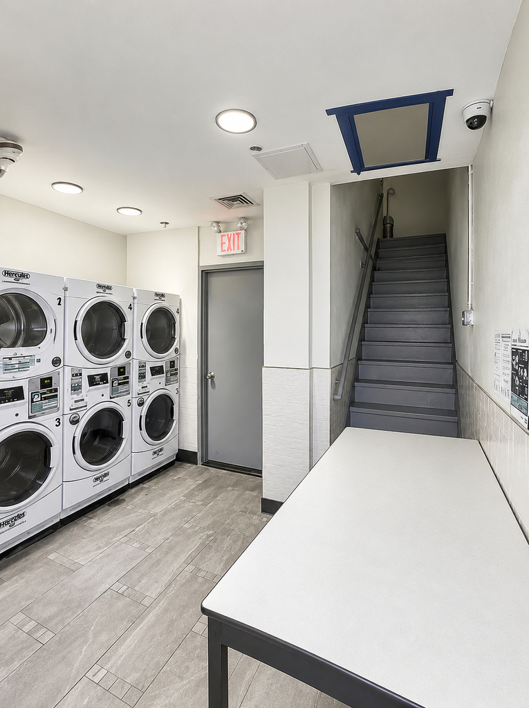 East 36th Street - Photo 4
