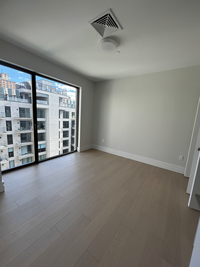 960 Franklin ave #713 - Photo 3