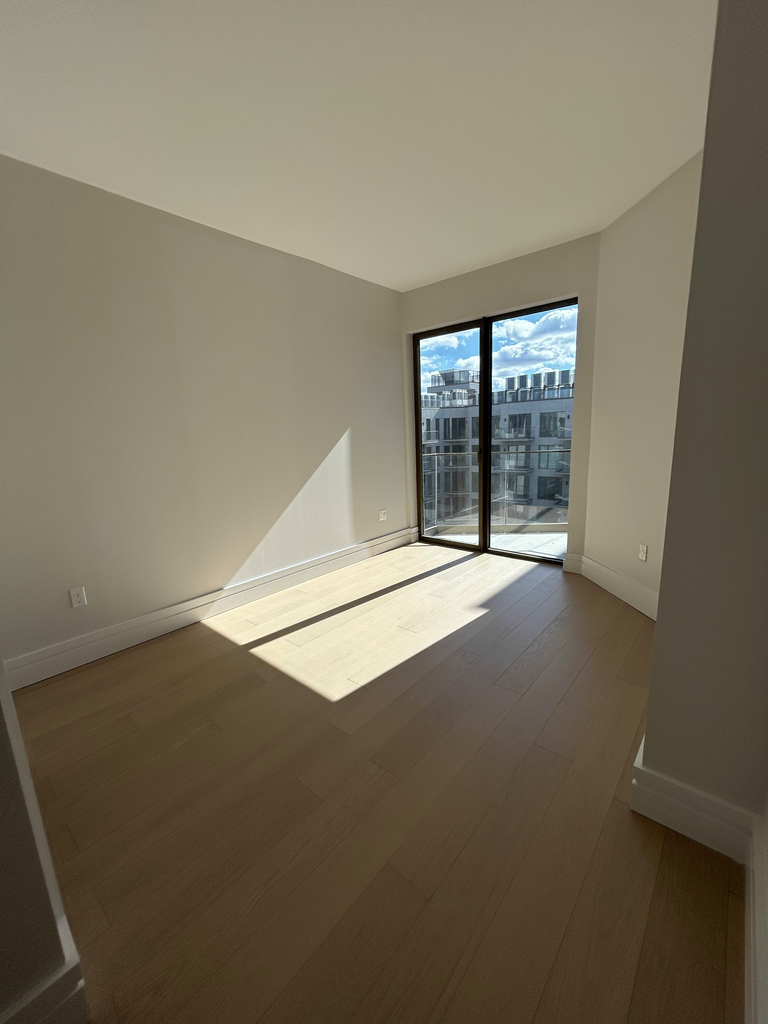 960 Franklin ave #713 - Photo 1
