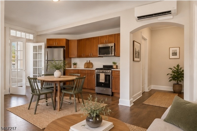 166 Maplewood Ave - Photo 2