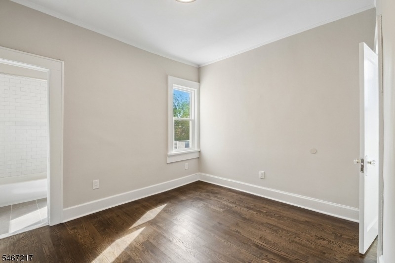 166 Maplewood Ave - Photo 10