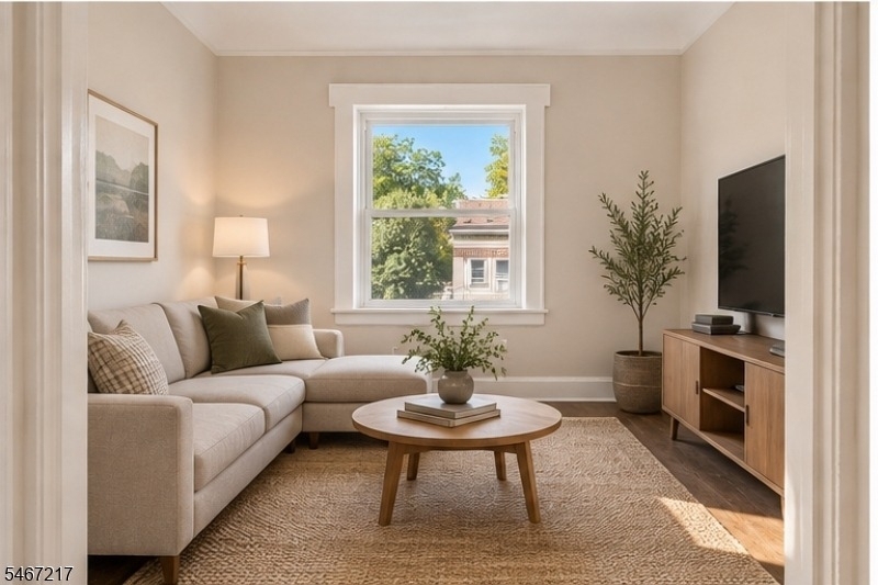 166 Maplewood Ave - Photo 4