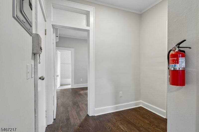 166 Maplewood Ave - Photo 9