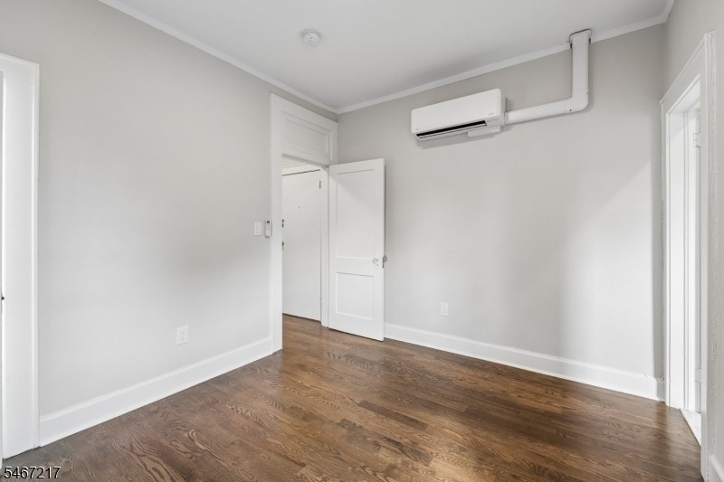 166 Maplewood Ave - Photo 11