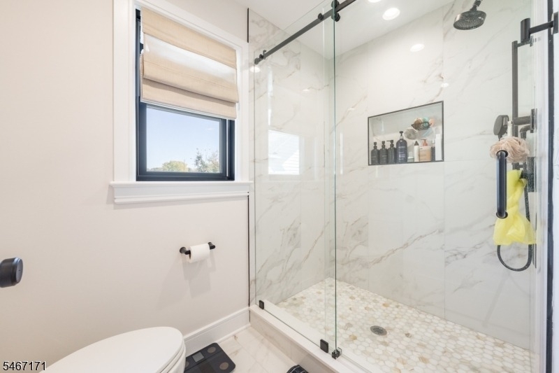 3 Loveland St - Photo 20