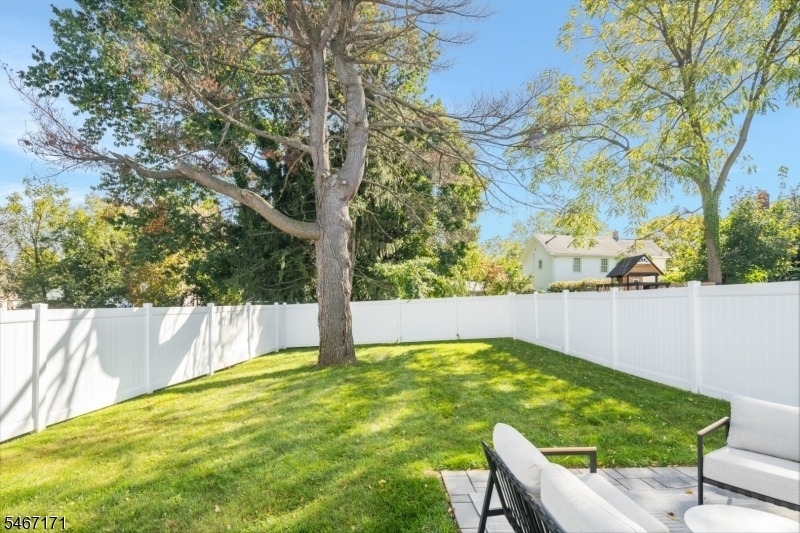 3 Loveland St - Photo 34