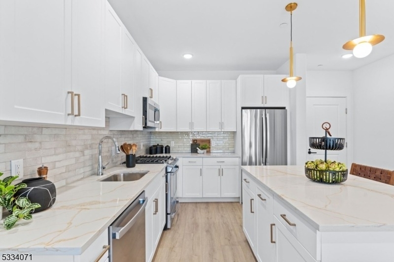 518 Vosseller Ave - Photo 2