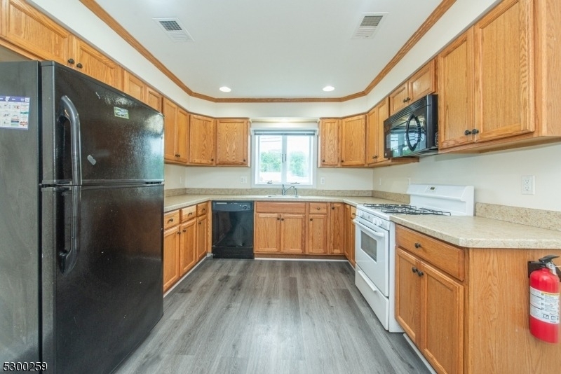21 Walsh Rd - Photo 2