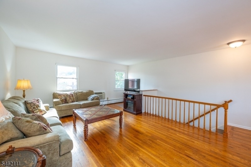 79 Roseland Ave - Photo 5