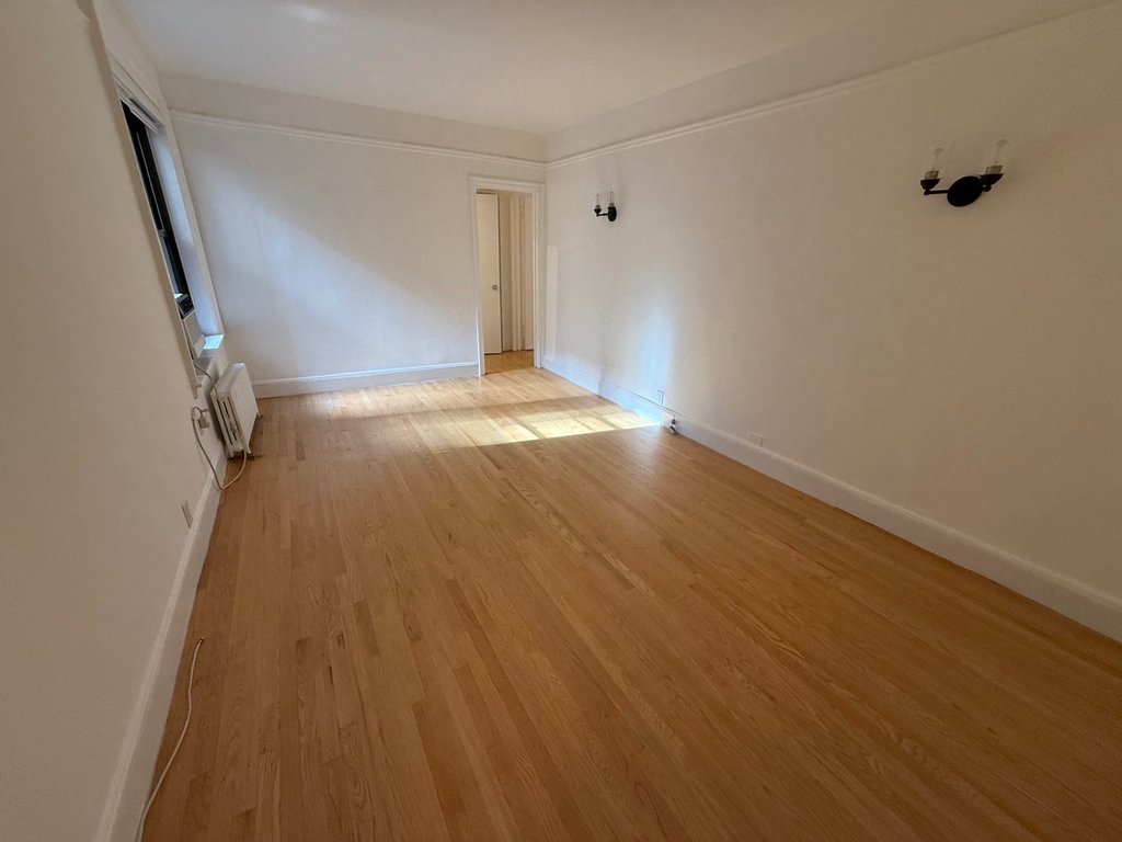 146 West 79th Street - Photo 4