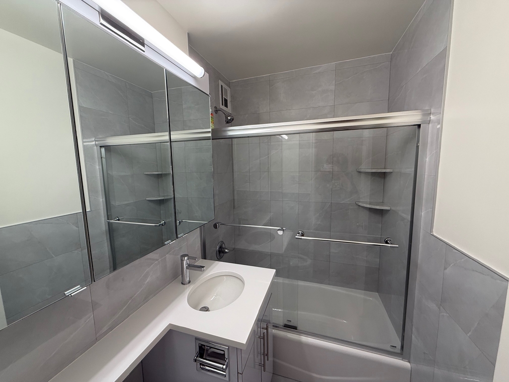 151 West 16th Street - Photo 5
