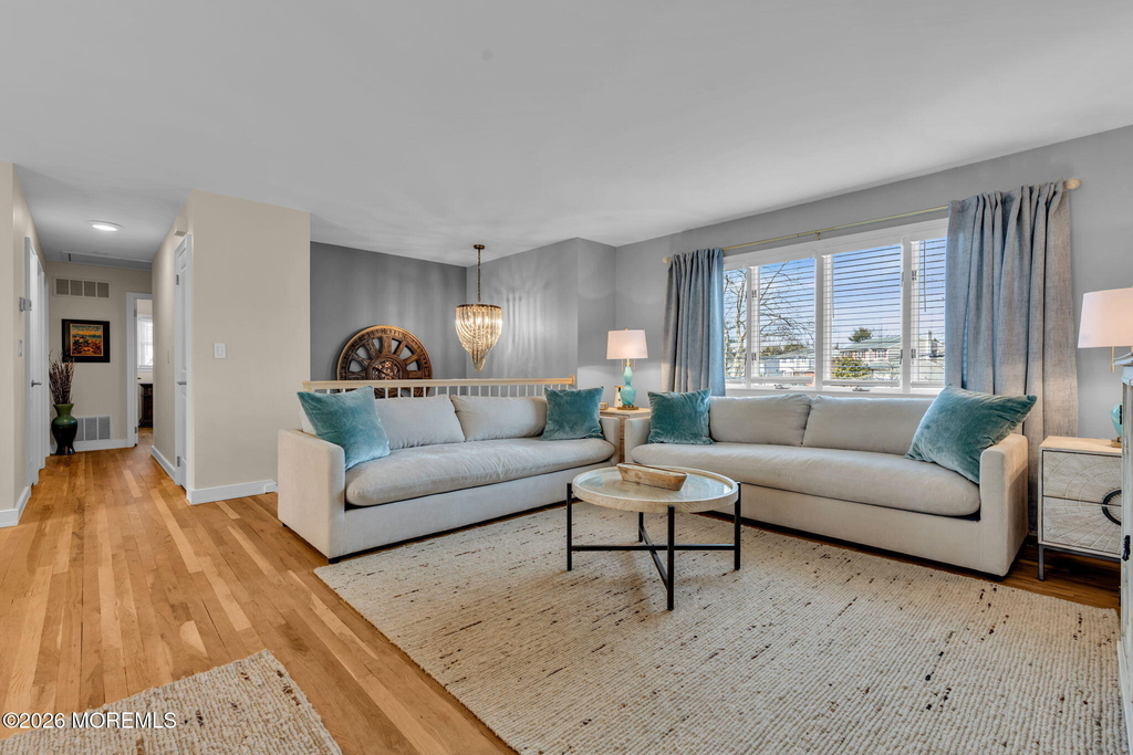 2412 Homestead Avenue - Photo 5