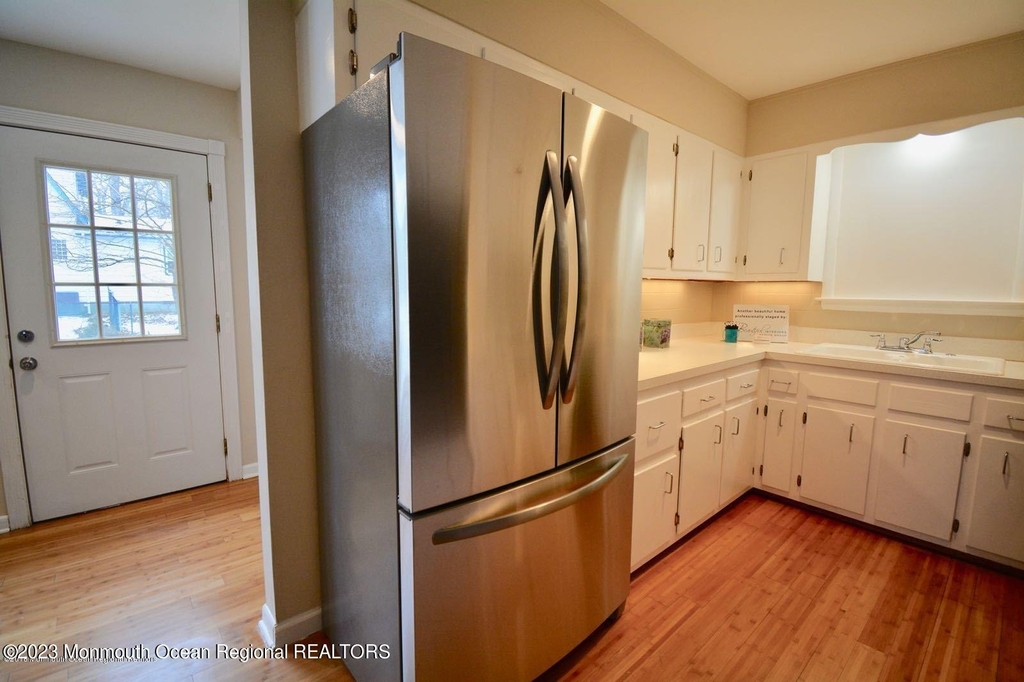 198 Elmwood Road - Photo 5