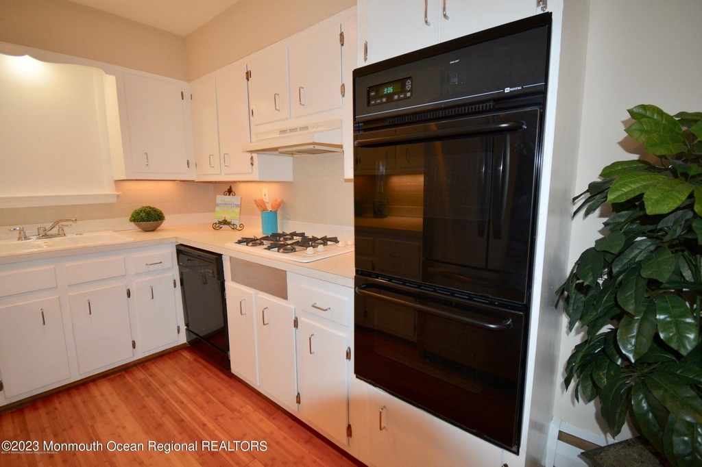 198 Elmwood Road - Photo 21