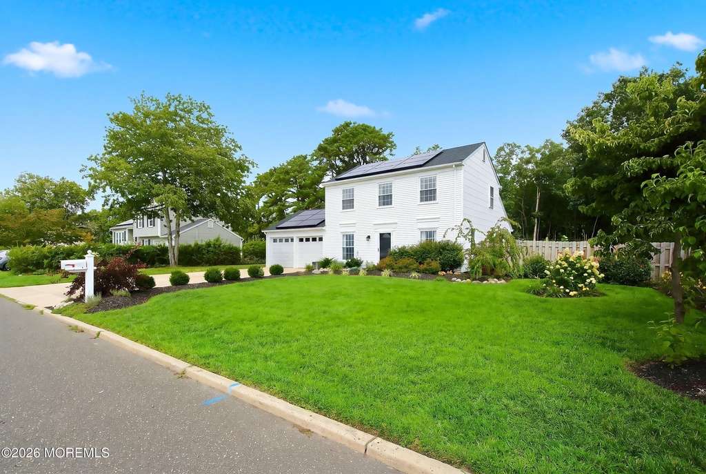 1072 W Bay Avenue - Photo 7